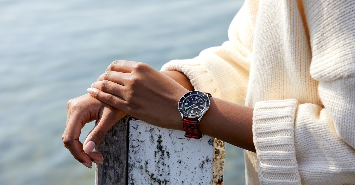 Красивые часы на руки. Breitling Superocean Heritage 57. Breitling - Superocean 57. Часы на руке. Часы на руку женские.