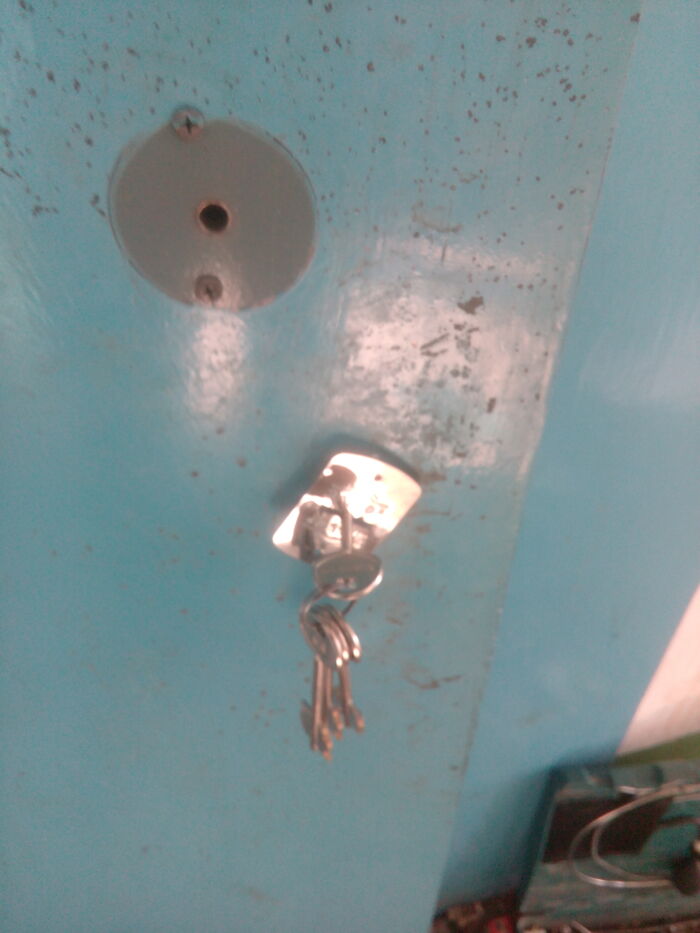 Служба вскрытия замков 36. Установка врезного замка в старую ...