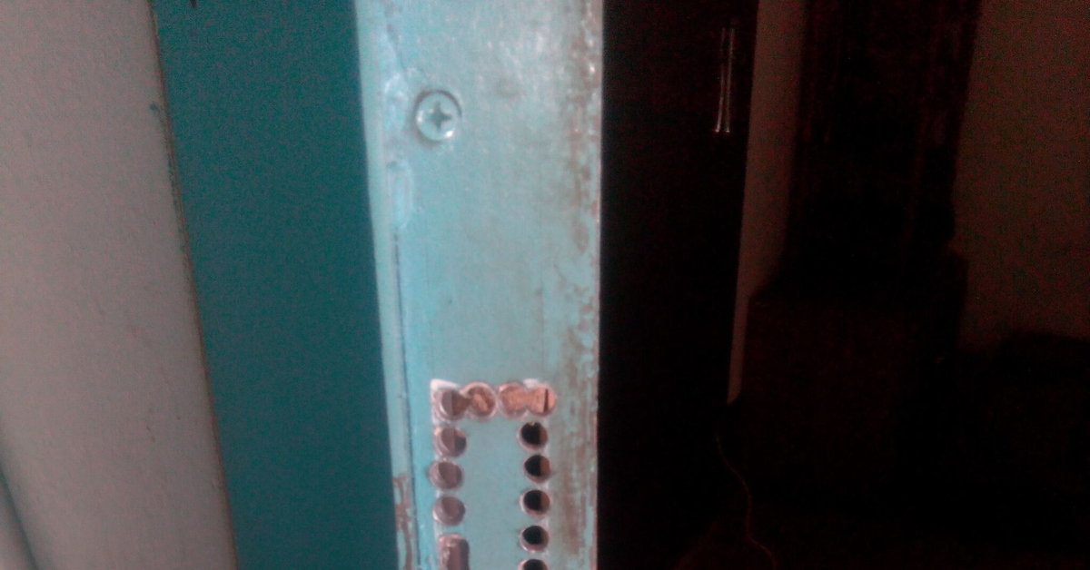 Служба вскрытия замков 36. Установка врезного замка в старую ...