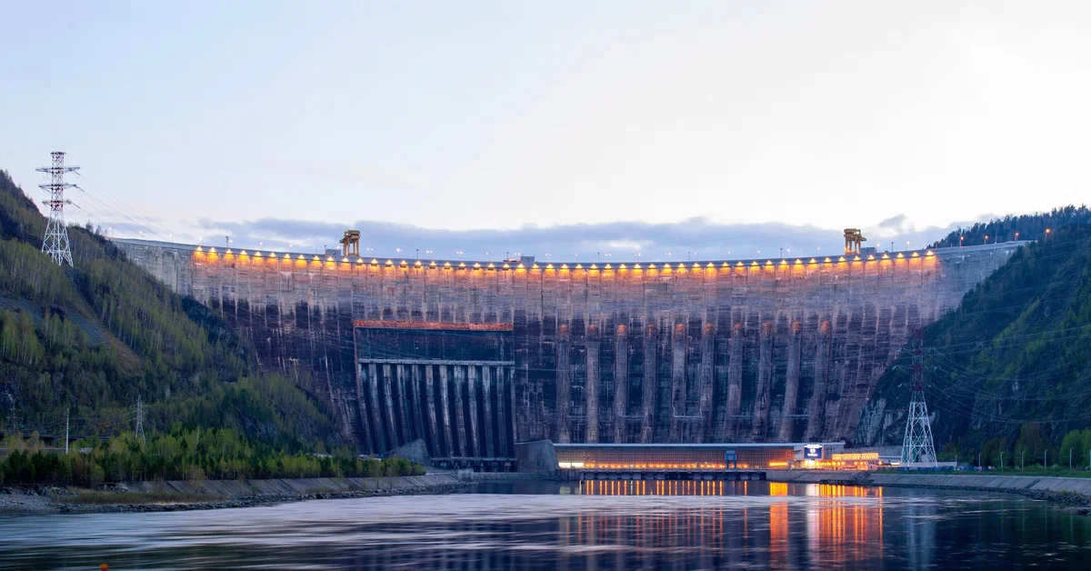 Городов сибири построена крупная гэс. Саяно-Шушенская ГЭС Хакасия. Саяно-Шушенская ГЭС 2022. Саяно Шушенская ГЭС 3д. Плотина Саяно-Шушенской ГЭС.