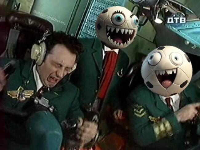 Самолет с футболистами «Гетеборга» совершил аварийную посадку из-за надутых футбольных мячей