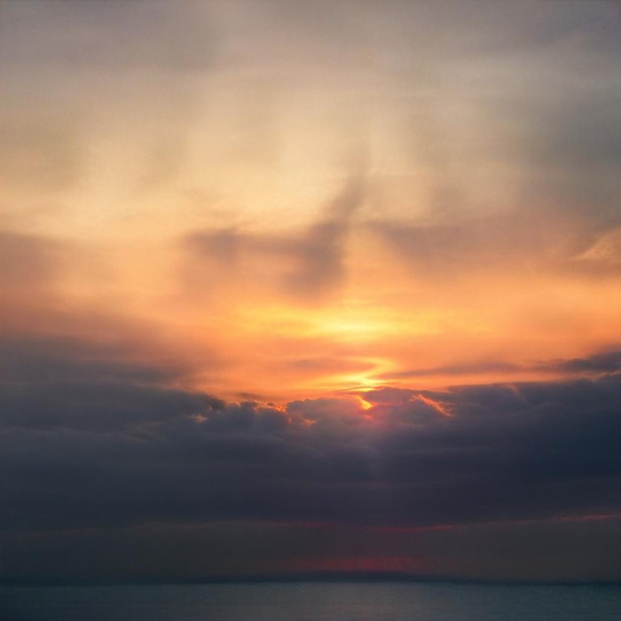 Рассвет на море