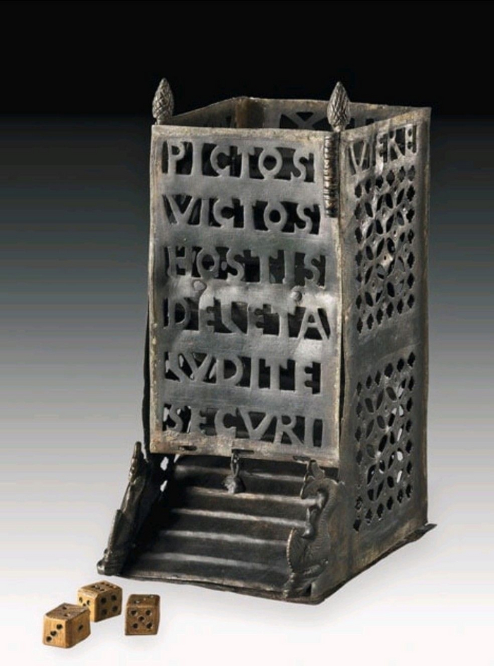 Башенка из Фетвайс-Фройцхейма — римский артефакт IV века н.э., предназначенный для игры в кости Научпоп, Археология, Древний Рим, Длиннопост