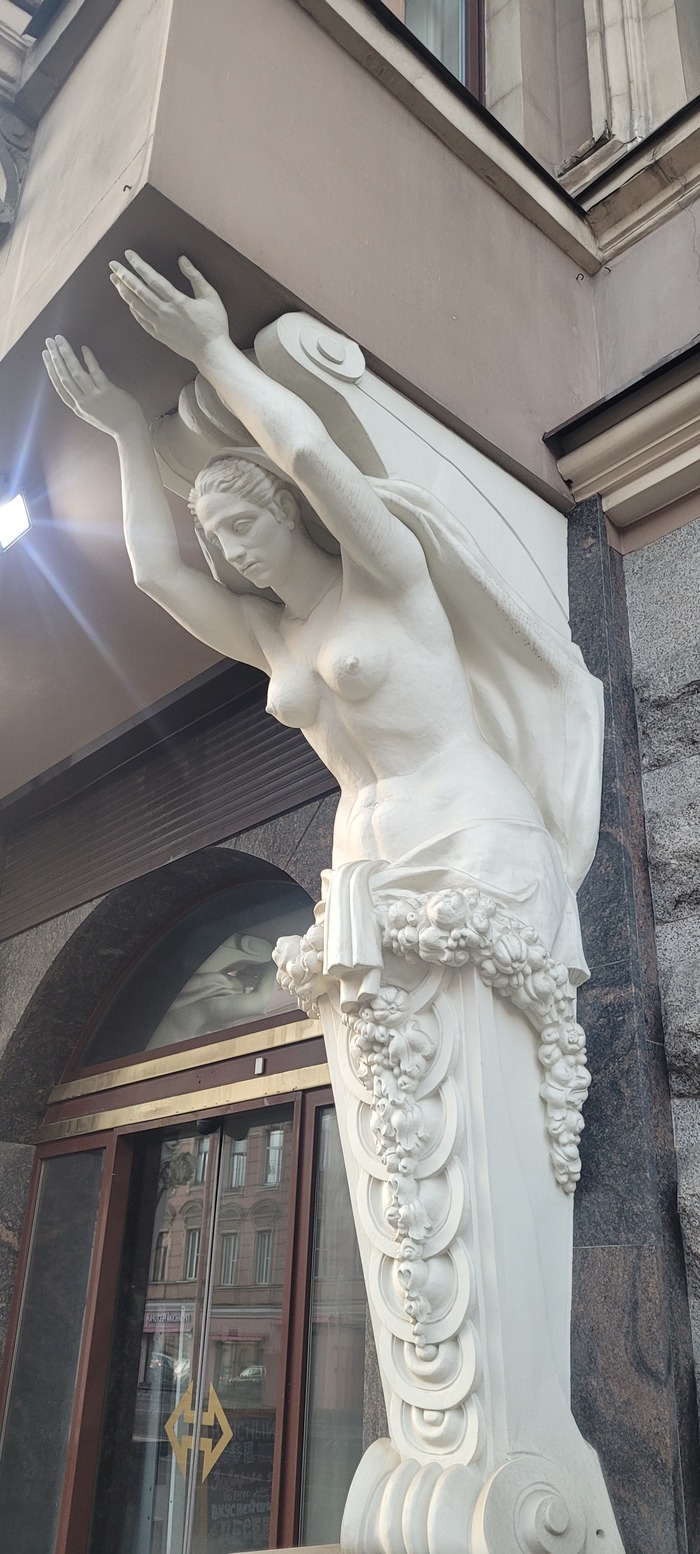 Люблю гулять по Петербургу)