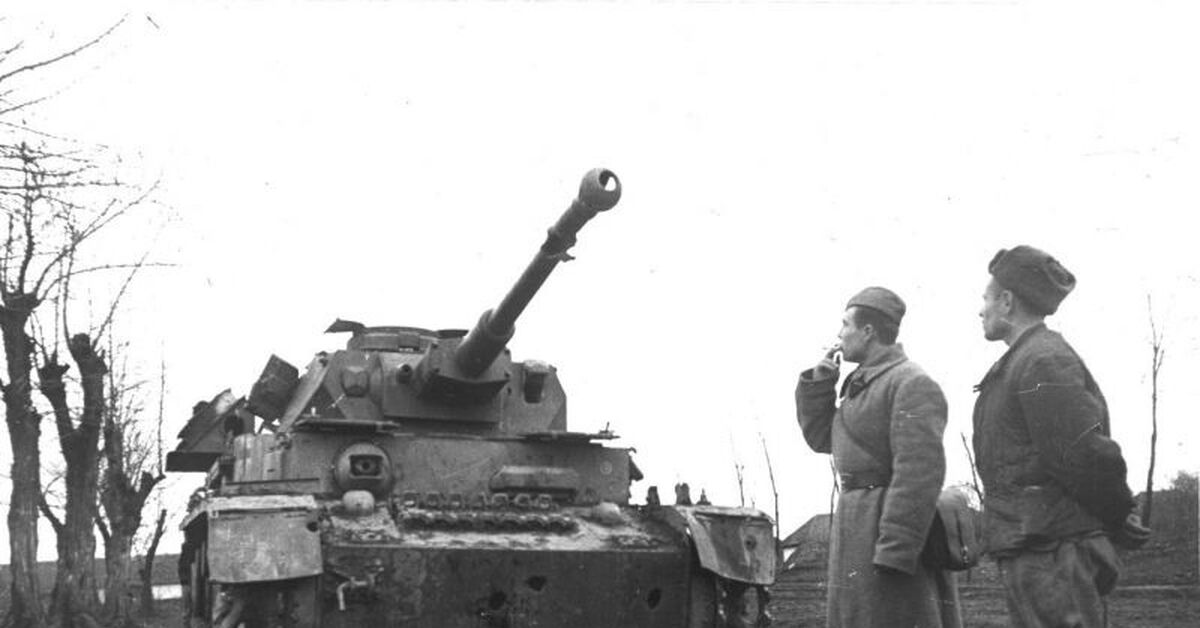 Военная хроника 4. Подбитый немецкий танк 1943. Подбитый Panzer 2. Подбитый PZ 4. Подбитый PZ-4 Ausf j.