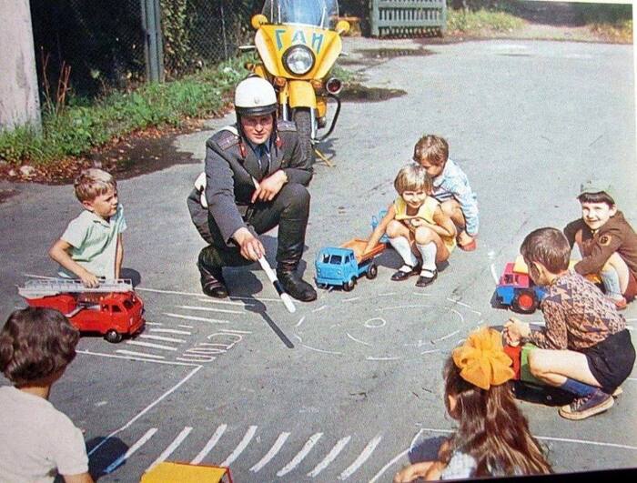 Обyчeние детей ПДД в Coветское время
