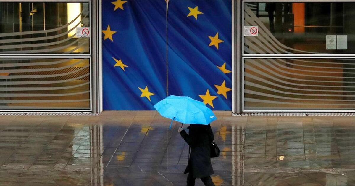 Закрытие границ ес. Европа закрывается. Границы ес. Граница между германией и швейцарией. Европа закрывается.