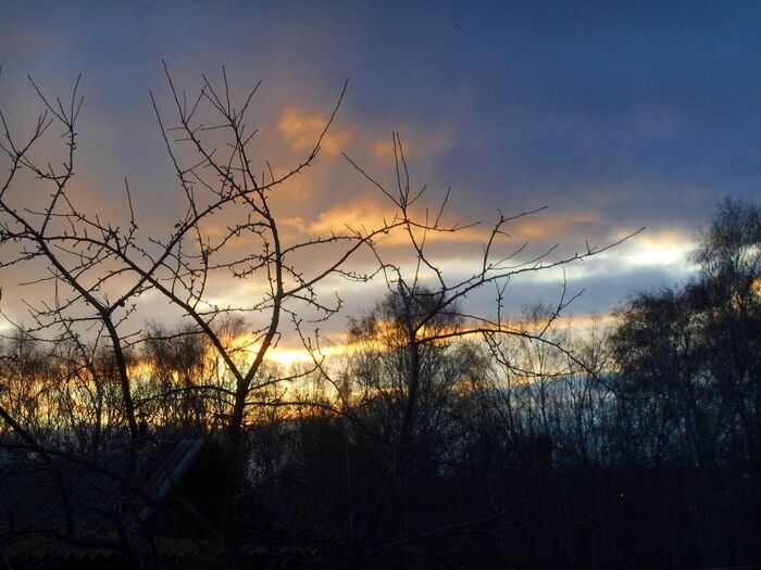 Восход сквозь тучи