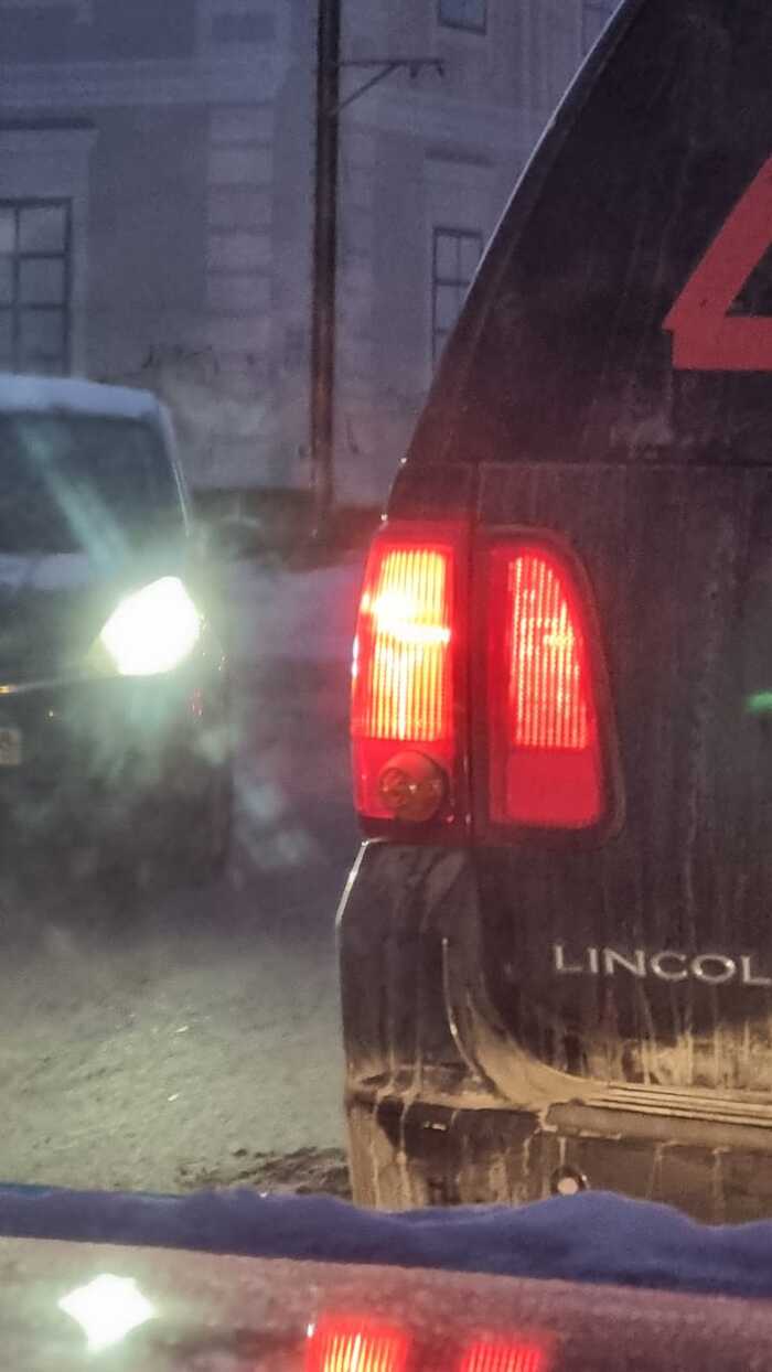 Странный указатель поворота | Пикабу