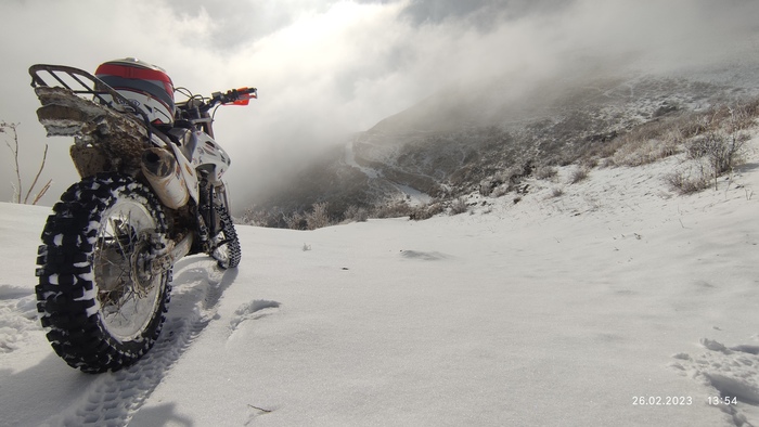 Зимние покатушки в горах Эндуро, Мотоциклисты, Мото, Горы, Туман, Фотография, Снег