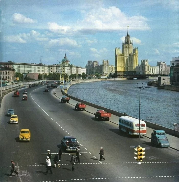 Послевоенная Москва глазами классика советской фотографии. Прогулка по Москве 50-х годов Старое фото, СССР, История города, 50-е, Москва, Семён Фридлянд, Колоризация, Фотография, Длиннопост