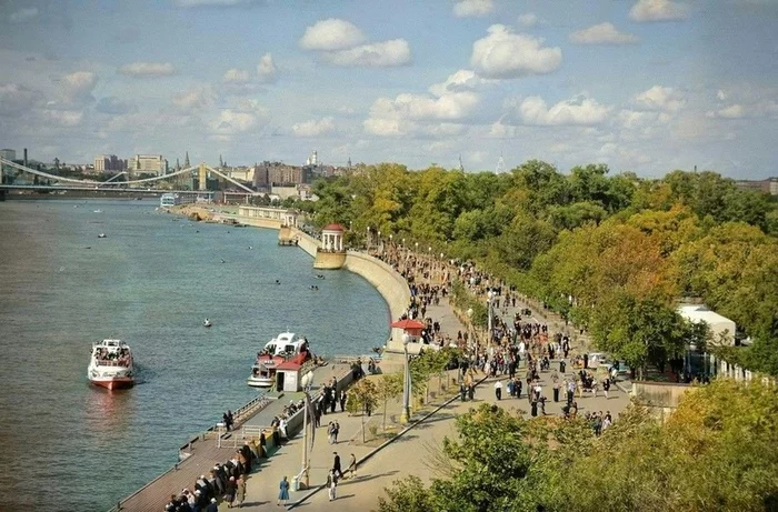 Послевоенная Москва глазами классика советской фотографии. Прогулка по Москве 50-х годов Старое фото, СССР, История города, 50-е, Москва, Семён Фридлянд, Колоризация, Фотография, Длиннопост