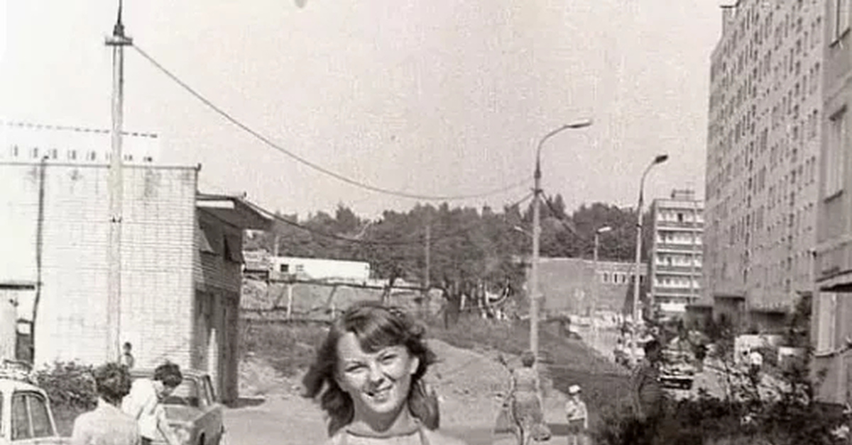 Девушка с магнитофоном | Пикабу