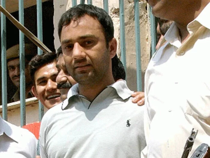 Королева бандитов. Низшая каста, насилие, бандитизм и членство в парламенте Индии Длиннопост, Индия, Банда, Женщины, Биография