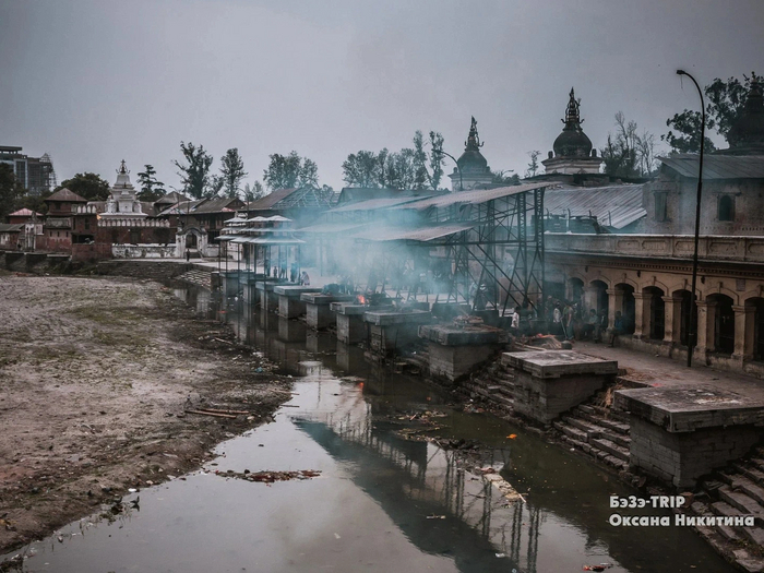 Кремация на берегу реки