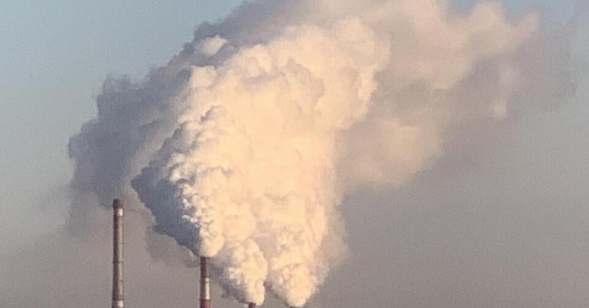 Превышение сероводорода в воздухе. Загрязнение воздуха чита. Концентрация сероводорода в воздухе. Парниковые газы из машины. Выбросы в атмосферу.