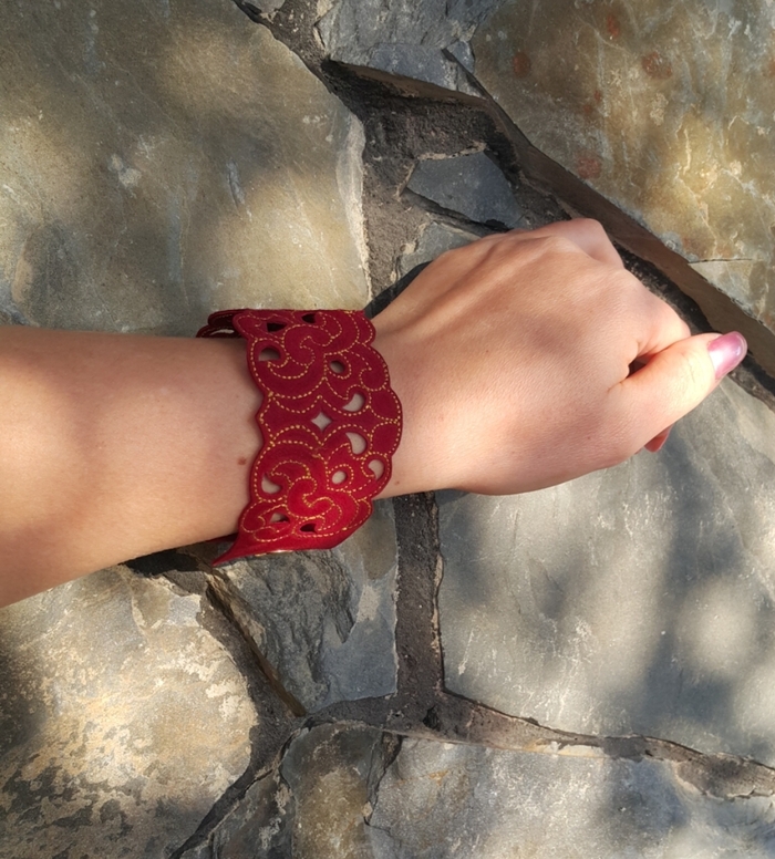 Браслеты из кожи Кожа, Изделия из кожи, Лазерная резка, Машинная вышивка, Рукоделие без процесса, Своими руками, Браслет, Длиннопост