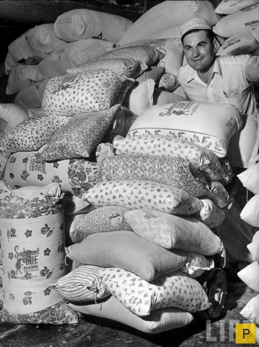 Одежда для бедных американцев из мешков