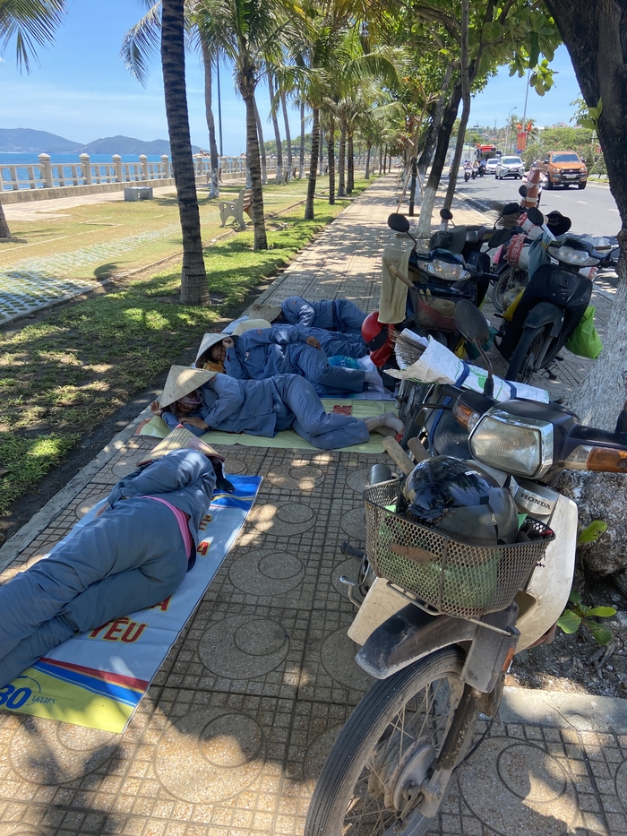 У работников труда - сиеста