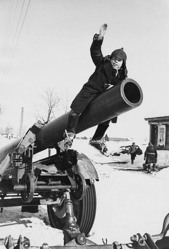 Фото из 1941 года Память, Война, Великая Отечественная война, Старое фото, Пушка, Дети, Битва за Москву