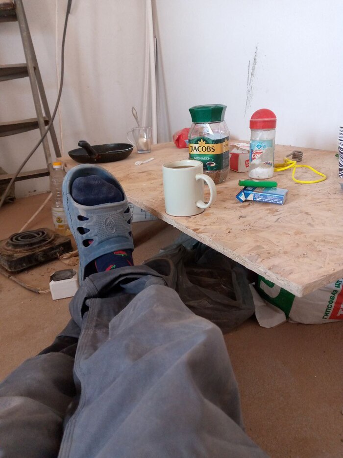 Флешмоб работящих бездельников) Работа, Обед, Перерыв, Отдых, Юмор, Строительство, Торговля, Профессия, Длиннопост