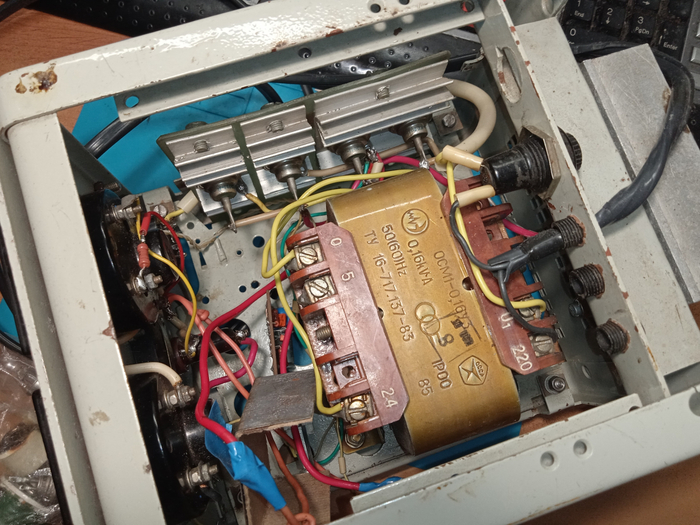 Самодельное зарядное на тиристоре с регулировкой тока | Пикабу