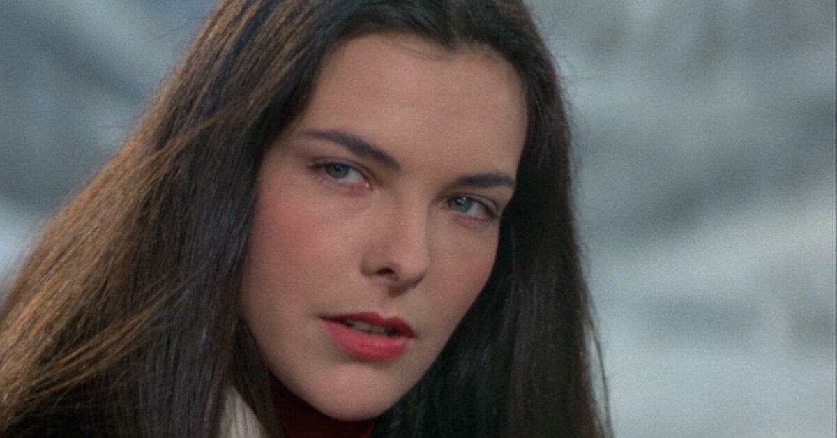 Carole Bouquet Nue