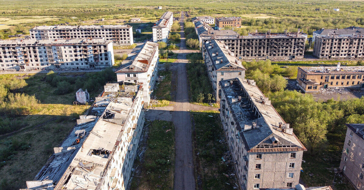 Поселок советский видео. Воркута город призрак. Посёлок Советский Воркута. Заброшенные поселки Воркуты. Заброшенный поселок Советский Воркута.