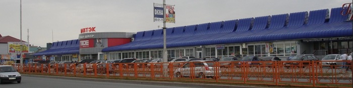 Торговля в бутиках, торговый центр нет людей