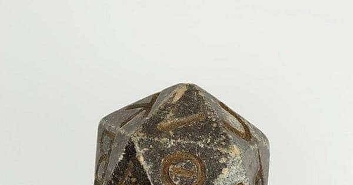 20-гранный кубик, Египет, 200 г. до н.э | Пикабу