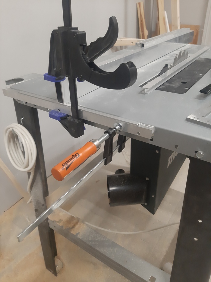Параллельный упор для распиловочного станка METABO TKHS 315 C Распиловочный станок, Доработка, Станок, Деревообрабатывающий станок, Длиннопост, Видео, Вертикальное видео