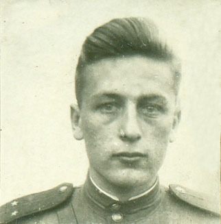 Командир взвода 45 мм. пушек 766 полка старший лейтенант Макеев