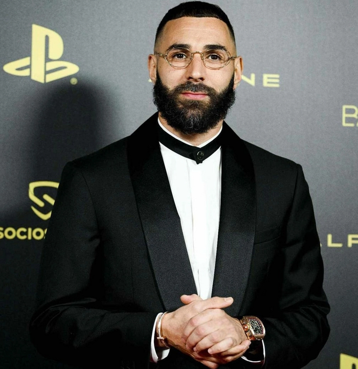 ОФИЦИАЛЬНО: Барселона отсоединилась от Испании и стала независимым государством В сеть слили фото президента Каталони