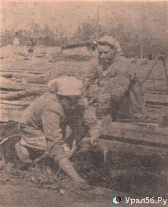 На демонстрацию или в огород. Как 1 Мая отмечали жители Орска во время СССР? Оренбургская область, Ретро, 1 мая, СССР, Длиннопост, Лесопитомник, Лесовосстановление, Саженцы