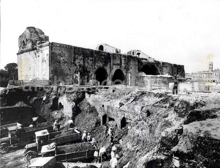    1924 ,     Via dei Fori Imperiali    ,  , ,  , 