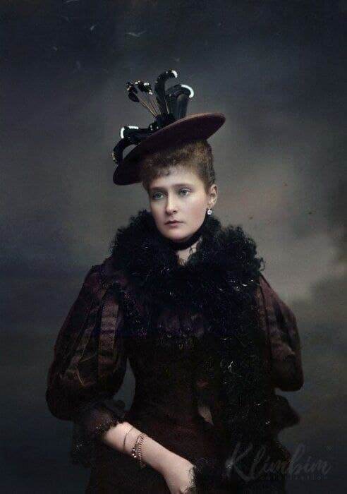 Российская императрица Александра Фёдоровна, супруга Николая II. Россия, 1908 г