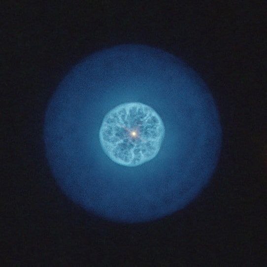 Планетарная туманность Кусочек лимона (IC 3568)