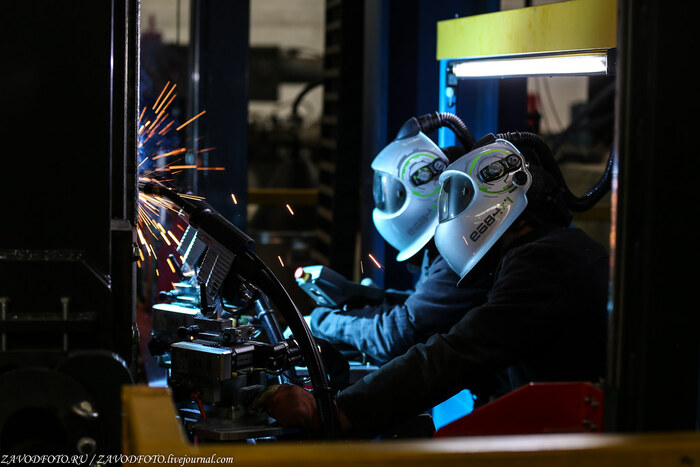 Из серии «Именно они делают Россию великой» / снято мной на ПАО «Машиностроительный завод «ЗиО-Подольск»