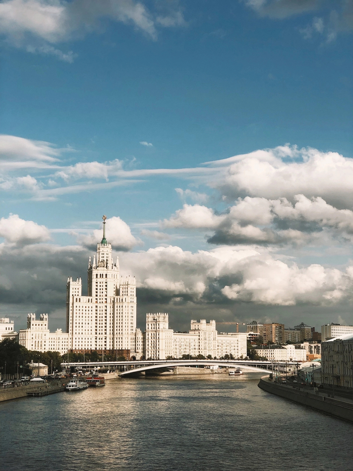 Облачная Москва | Пикабу