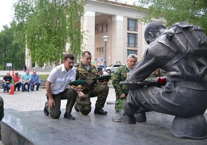 Красивые поздравления с Днем Пограничника любимому в прозе и стихах