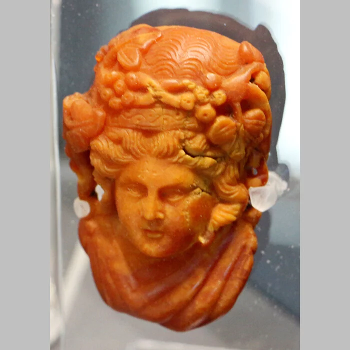 Как император Нерон создал моду на янтарь Ювелирные изделия, Украшение, Древний Рим, Нерон, Янтарь, Драгоценные камни, Драгоценности, Длиннопост Как император Нерон создал моду на янтарь Ювелирные изделия, Украшение, Древний Рим, Нерон, Янтарь, Драгоценные камни, Драгоценности, Длиннопост