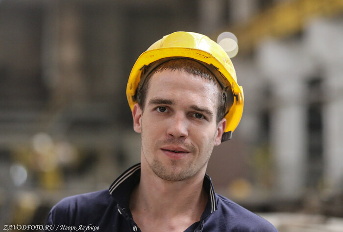 Из серии «Именно они делают Россию великой» / снято мной на Краснокамском заводе ЖБК