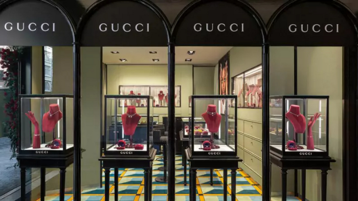 От 390 тысяч рублей: Gucci выпустит «протестную» серию сумок с символикой КиШ ИА Панорама, Fake News, Михаил Горшенев