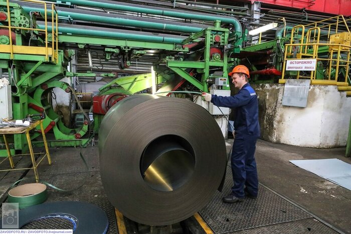 Из серии «Именно они делают Россию великой» / снято мной на Лысьвенском металлургическом заводе