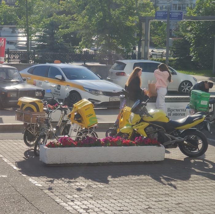 Транспорт Яндекс.еда | Пикабу