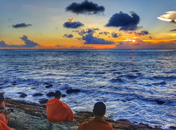 Модераторы ждут когда закончится бунт