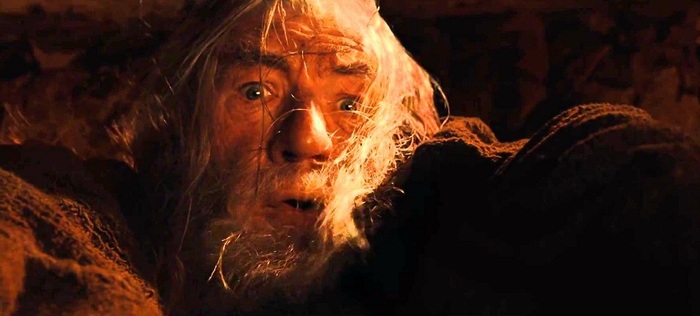 На фоне плюсов