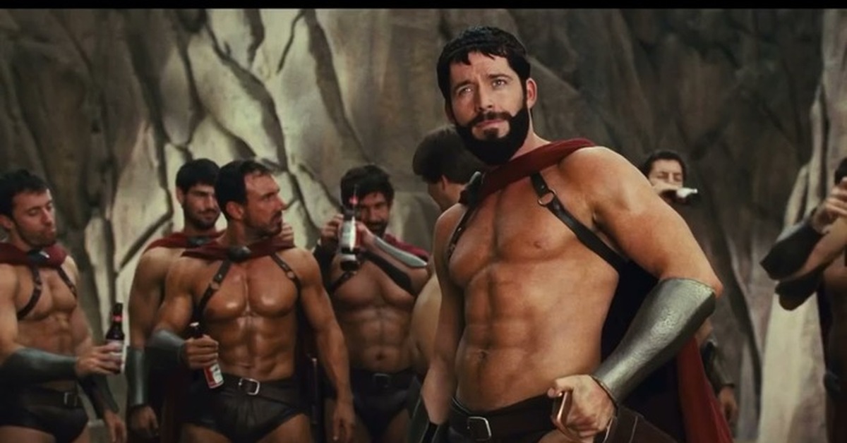 триста спартанцев комедия кармен электра. 300 спартанцев эфиальт актер. спартанцы гоблинский перевод. дэвид уэнэм 300 спартанцев. 300 спартанцев.