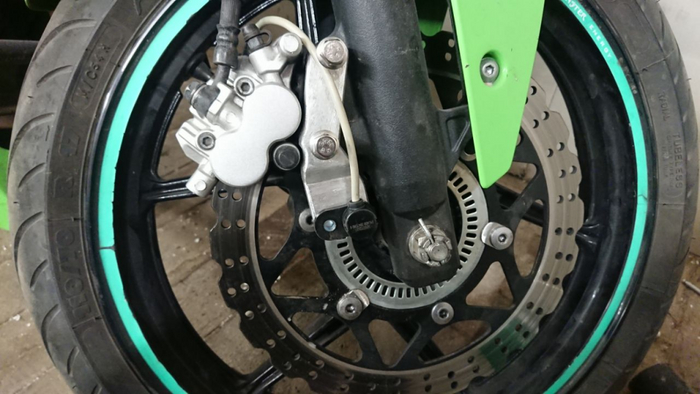 Установка ABS на мотоцикл kawasaki ninja 250R - пятничное моё Самоделки, Своими руками, Ремонт авто, Электроника, Мото, Видео, YouTube, Длиннопост, Антиблокировочная система