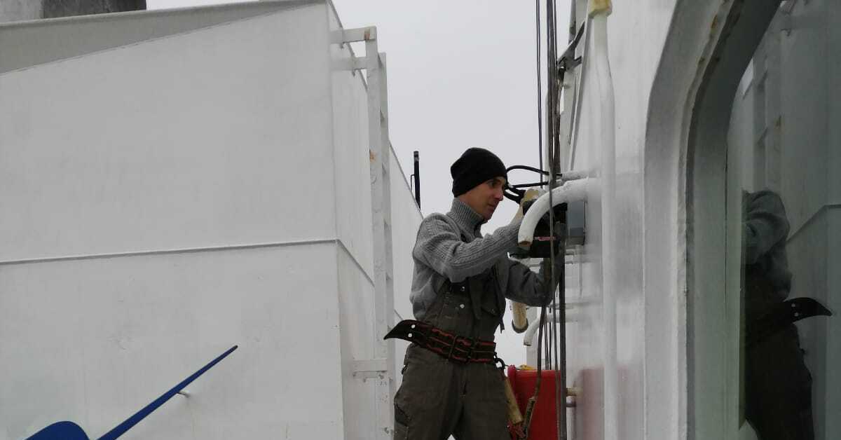 Моя работа, монтажник (ставлю камеры на сухогрузе) | Пикабу